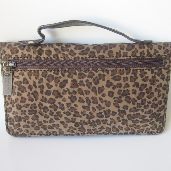 Bottega Veneta Wallet Clutch - Picture 3 of 9